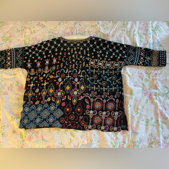 Johnny Was Zora Oversized Embroidered Blouse Black - Picture 2 of 15
